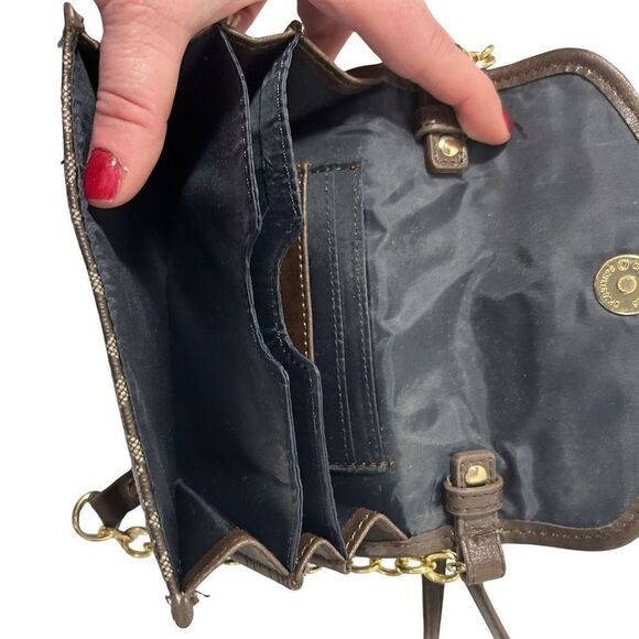 Tommy Hilfiger Small Crossbody - Picture 4 of 4